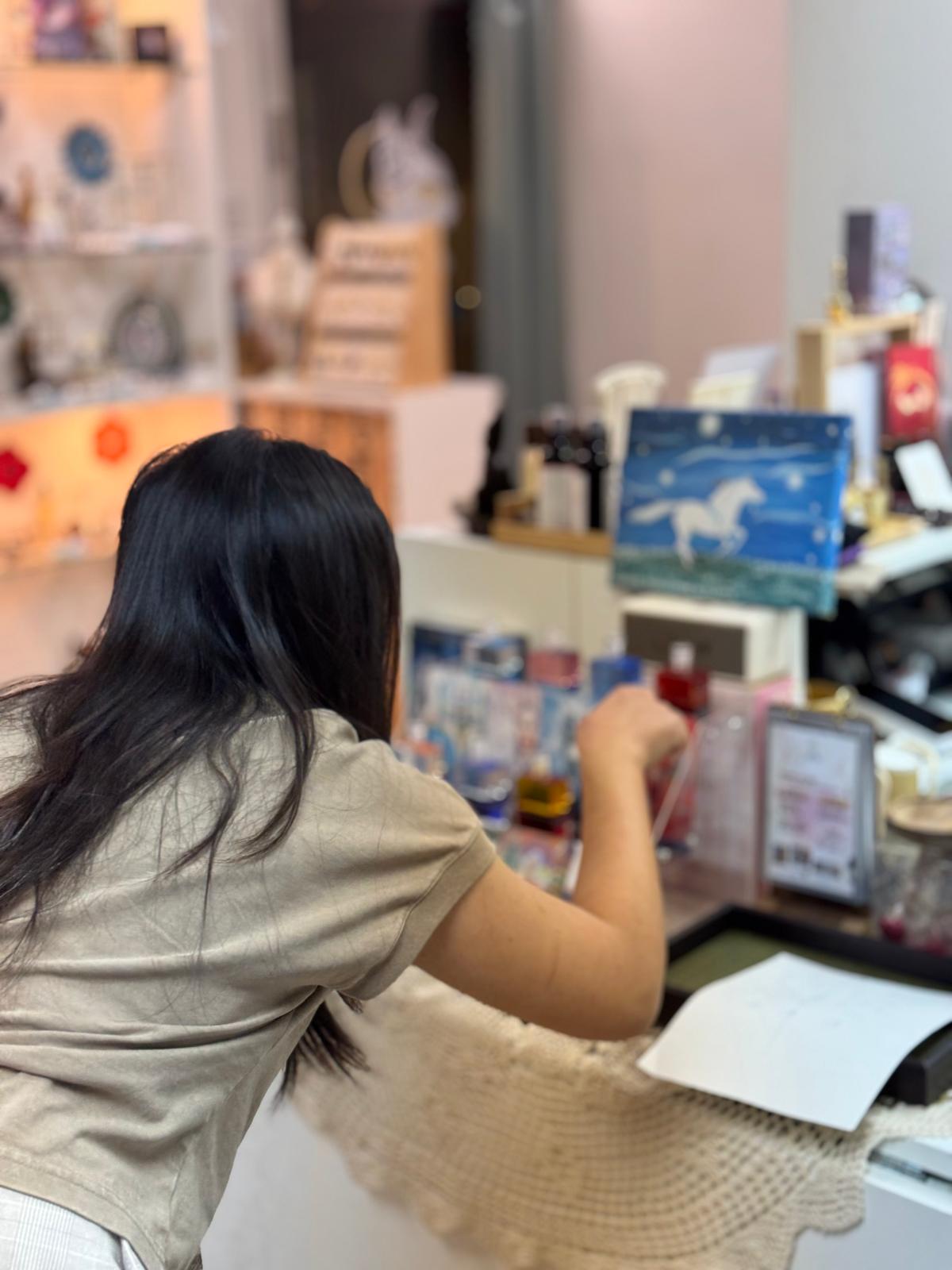 Aura-Soma 靈性彩油：人生課題深度諮詢 (120 分鐘)