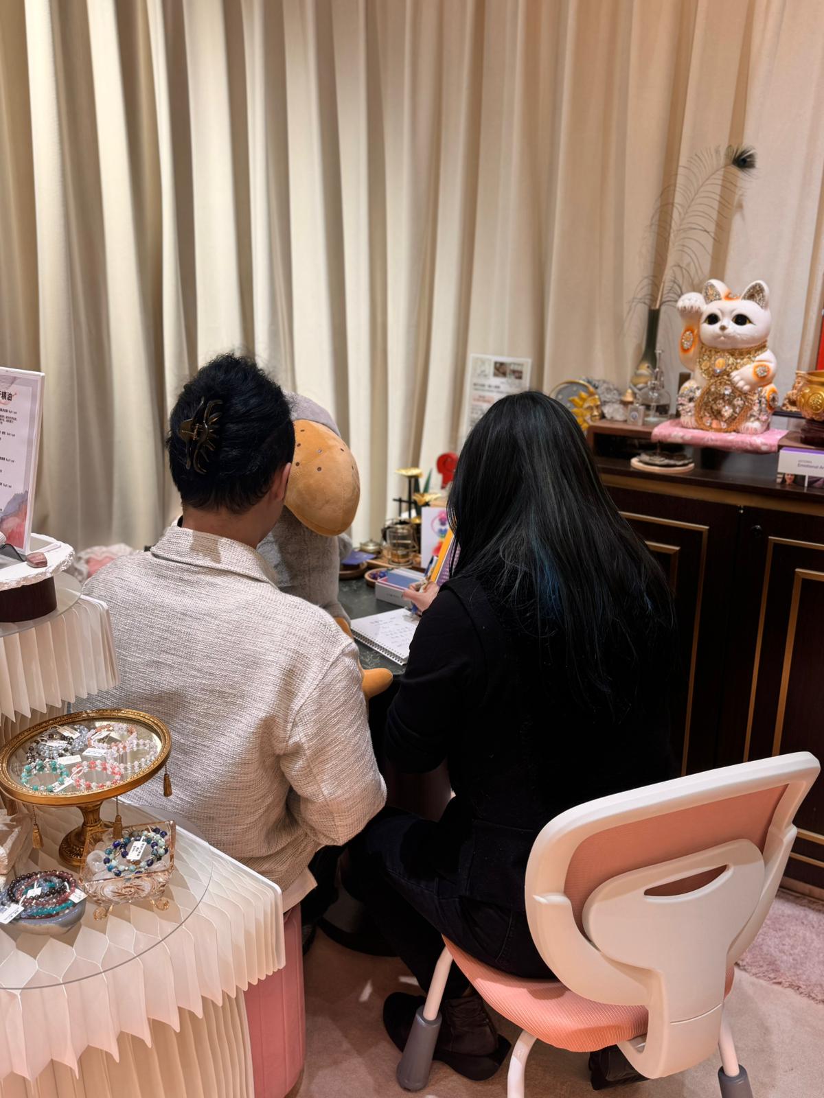 測字問事: 15 分鐘直覺解字 x 直覺塔羅占卜 (一個項目)